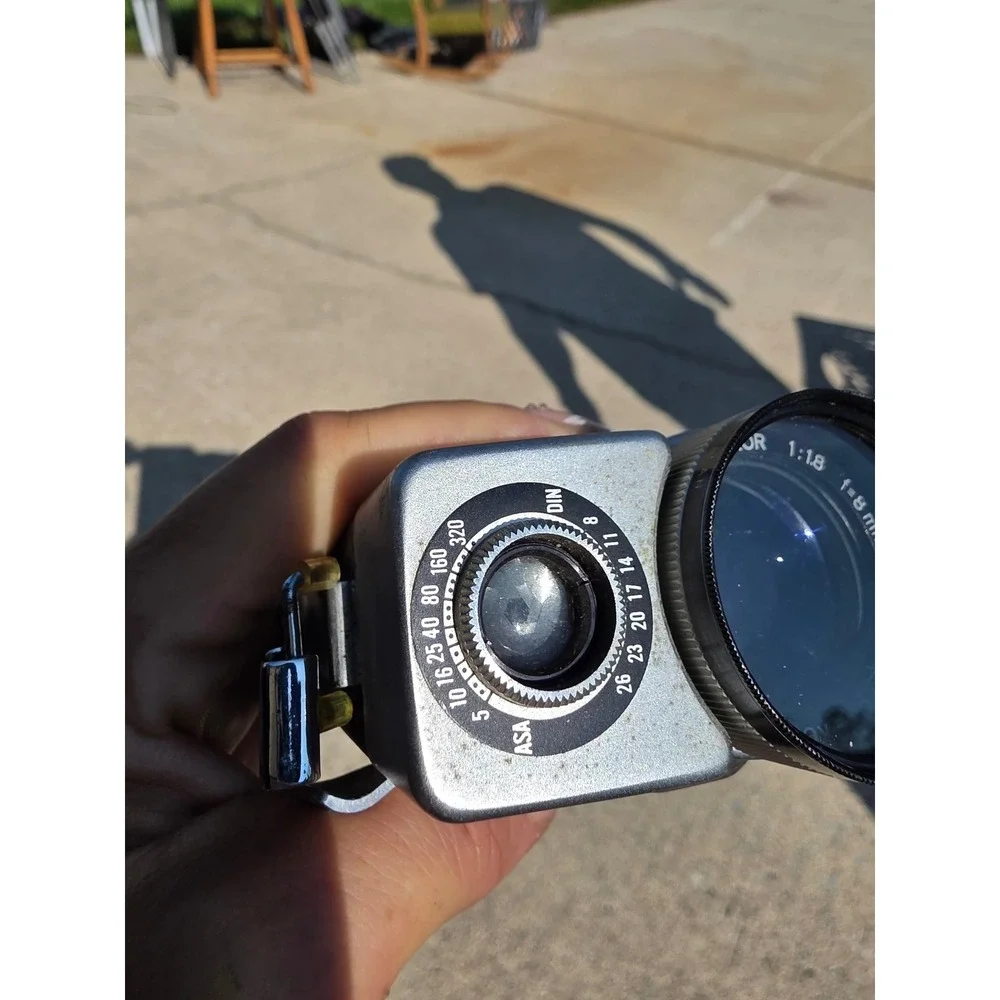 Vintage Nikkorex-Zoom 8 Movie Camera Nippon Kogaku 8mm Cine-Zoom-Nikkor 8-32mm
